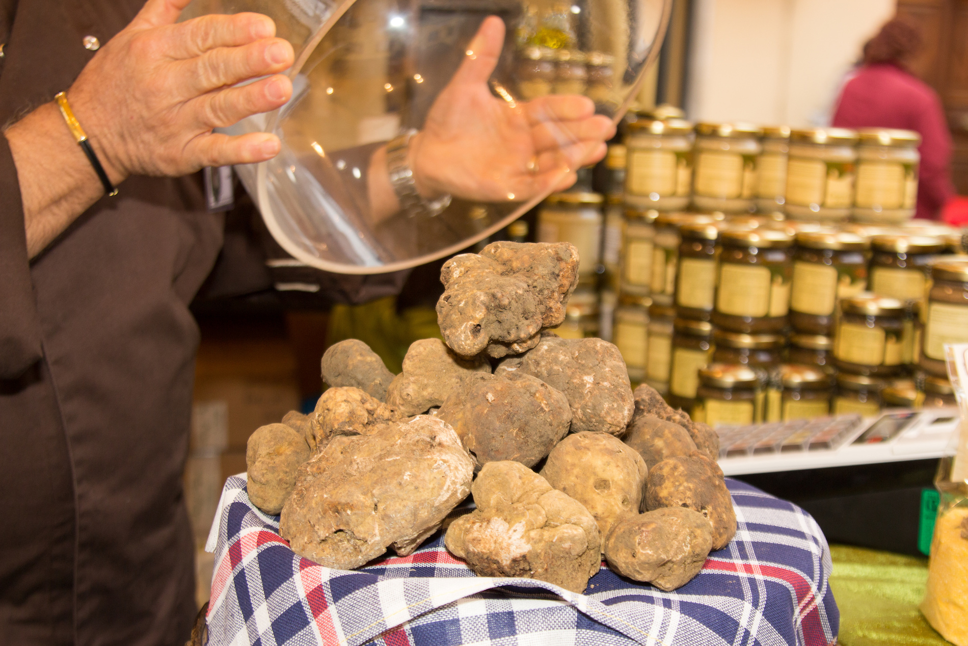 A pile of truffles on a table
