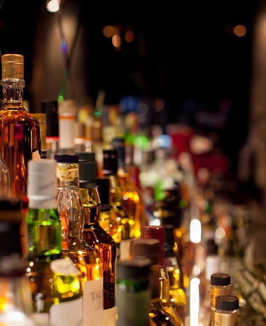 Building a Spirits Brand with Holly Robinson