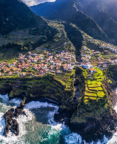Madeira: Seeking a Place in the Modern Age