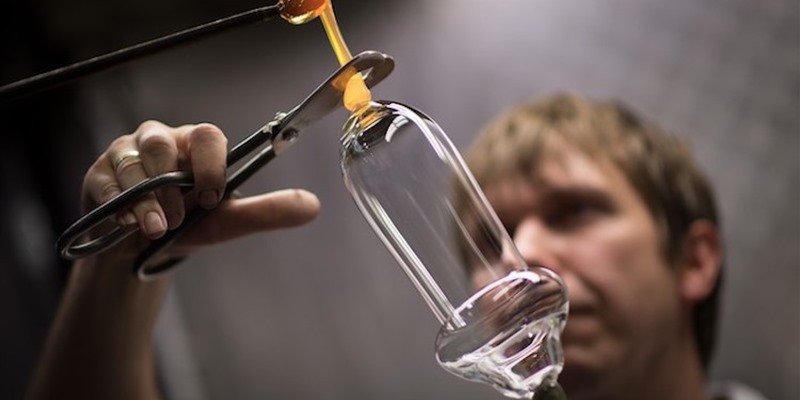 Elegant Spill Resistant Glass for Wine and Spirits