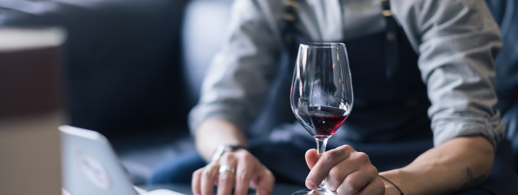 AI in Wine Education: Help or Hindrance?